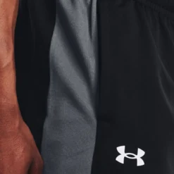 Under Armour Men's Brawler Bottoms Black / White -Canterbury Shop s7.v5 1366213 001 sidedet 1